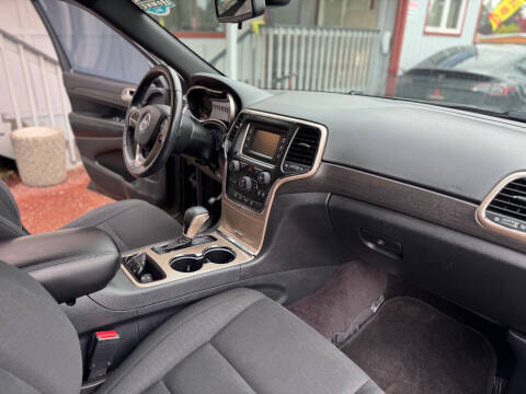 2016 Jeep Grand Cherokee Laredo