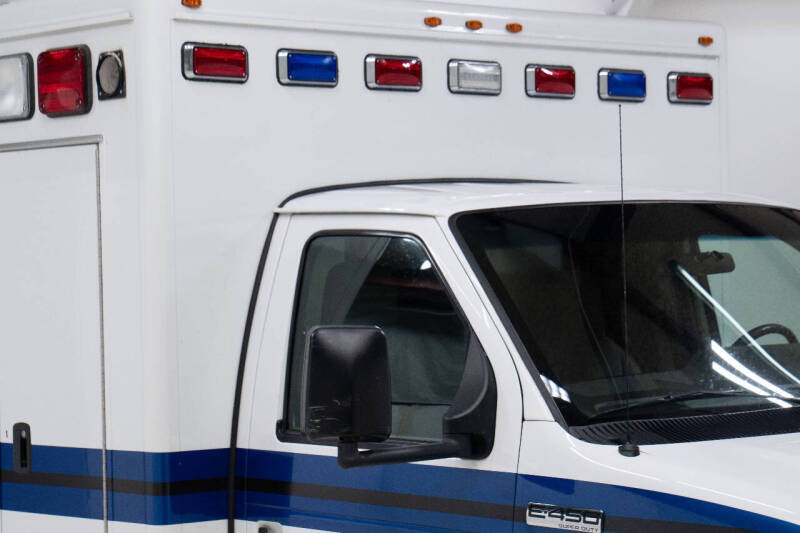 2010 Ford E-Series E-450 SD