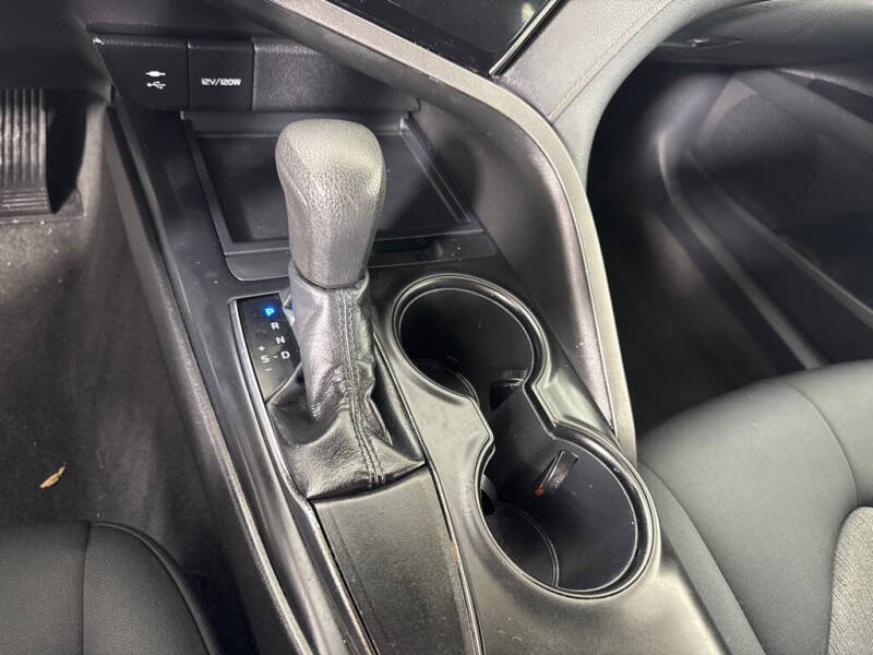 2019 Toyota Camry LE