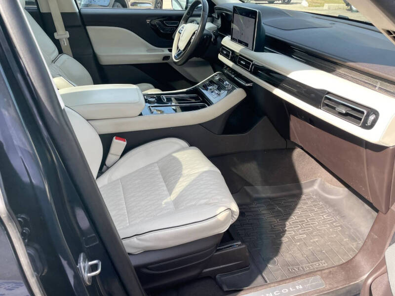 2022 Lincoln Aviator Black Label