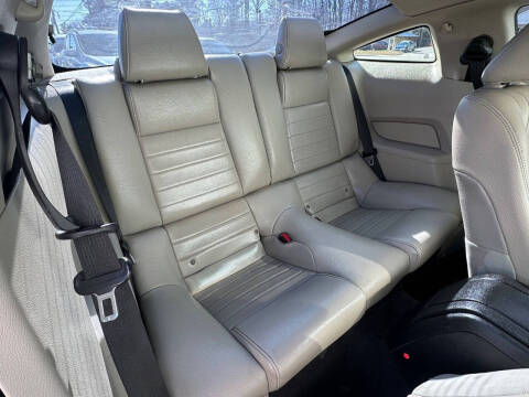 2011 Ford Mustang V6 Premium