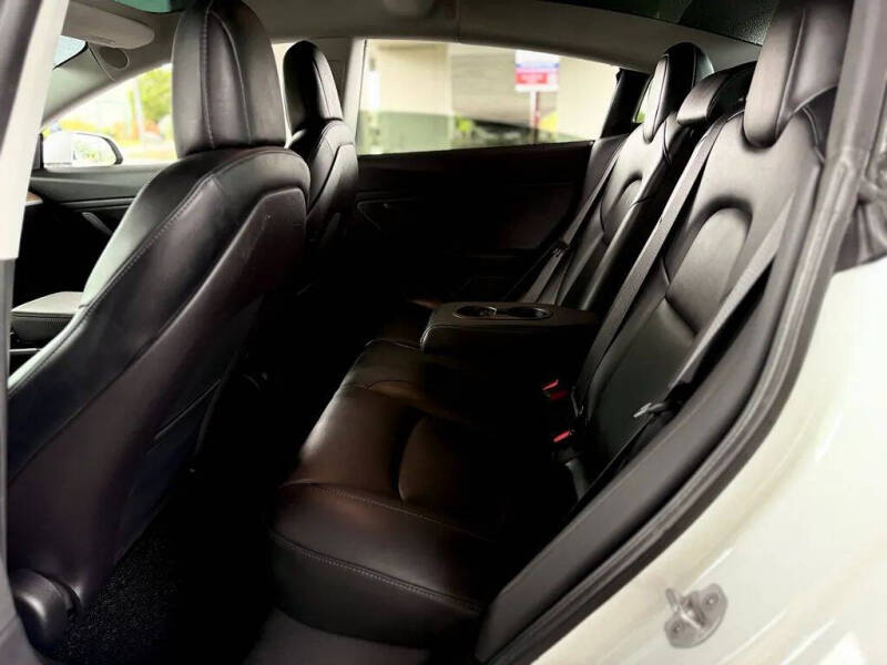 2019 Tesla Model 3 Standard Range Plus