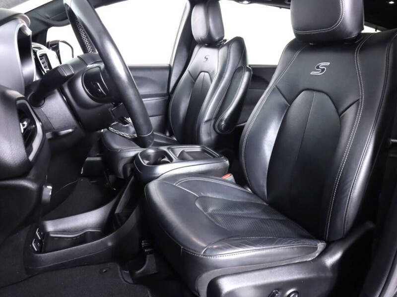 2020 Chrysler Pacifica Touring L