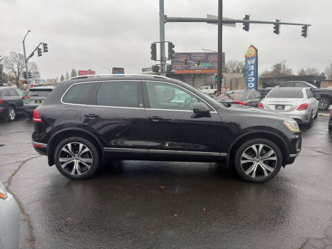 2017 Volkswagen Touareg V6 Wolfsburg