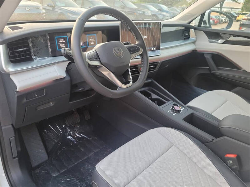 2025 Volkswagen Tiguan SE