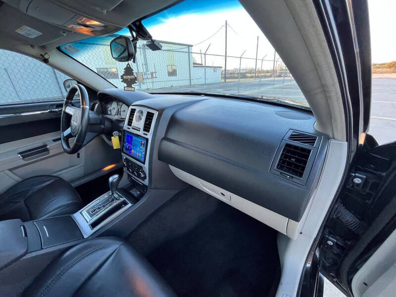 2006 Chrysler 300 SRT-8