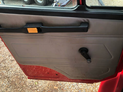 1999 Freightliner FL70