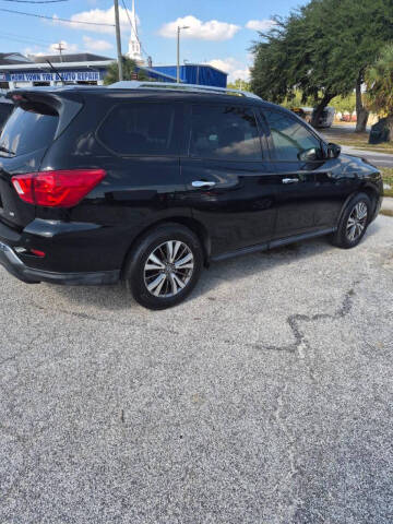 2018 Nissan Pathfinder SV