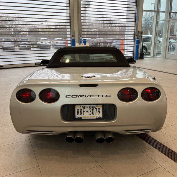 2002 Chevrolet Corvette 12