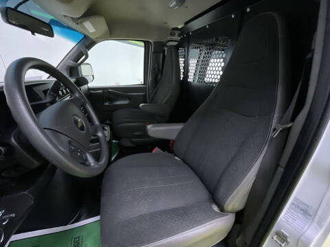 2022 Chevrolet Express 2500