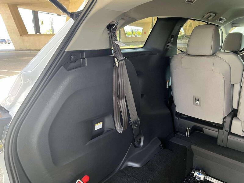 2025 Toyota Sienna LE 8-Passenger