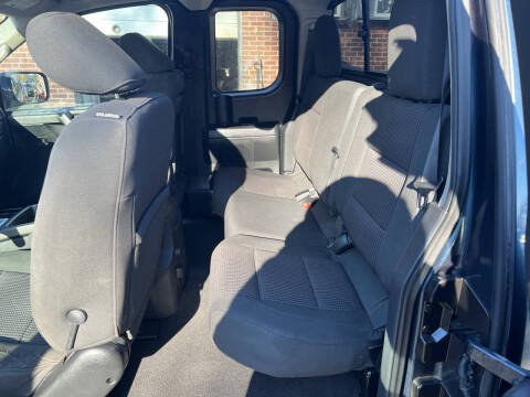 2014 Nissan Titan SV