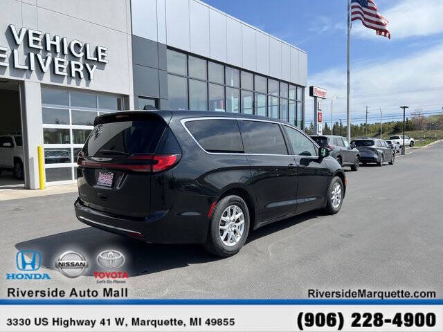 2023 Chrysler Pacifica Touring L