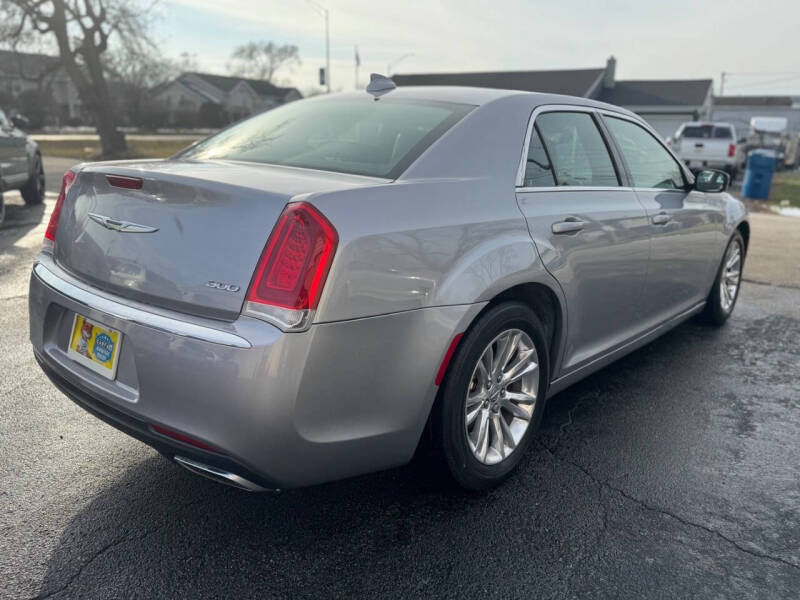 2017 Chrysler 300 Limited