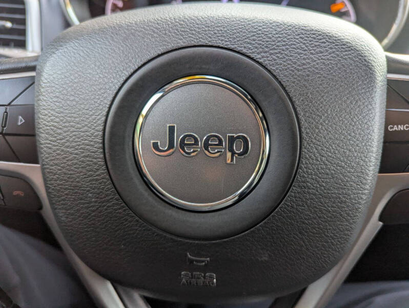 2019 Jeep Grand Cherokee Laredo