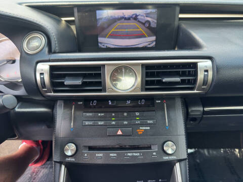 2015 Lexus IS 250 Crafted Line