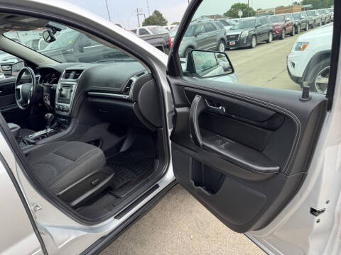 2015 GMC Acadia SLE-2