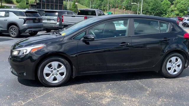 2017 Kia Forte5 LX