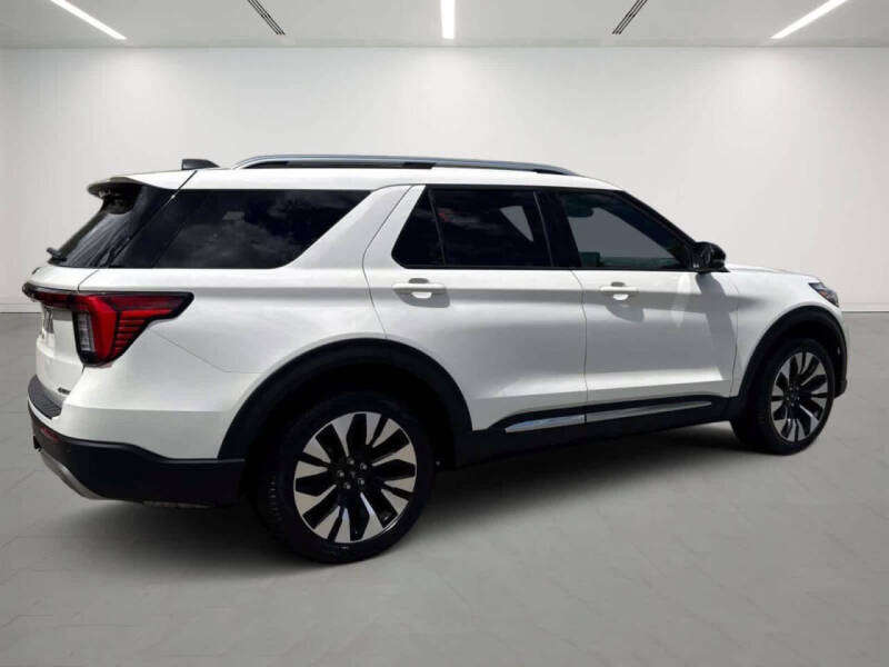 2025 Ford Explorer Platinum