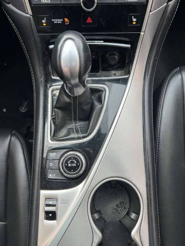 2017 Infiniti Q50 2.0T