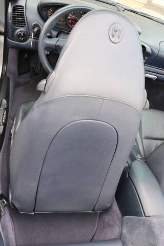 2003 Porsche 911 Carrera 4