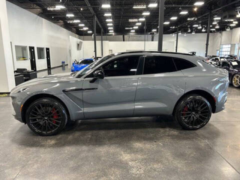 2022 Aston Martin DBX