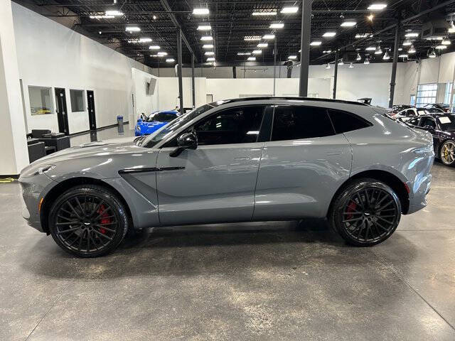 2022 Aston Martin DBX