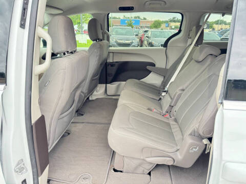 2017 Chrysler Pacifica Touring