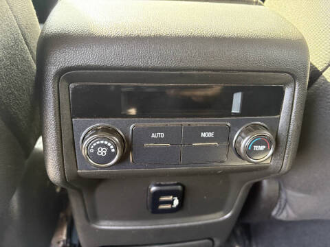 2017 GMC Acadia SLE-2