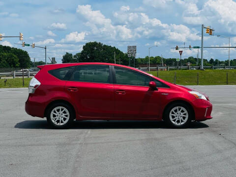 2012 Toyota Prius v Three