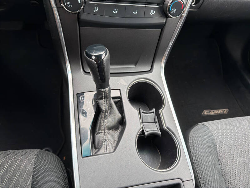 2017 Toyota Camry LE