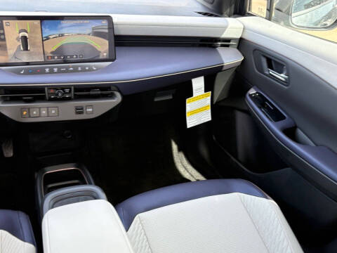 2026 Nissan LEAF Platinum+