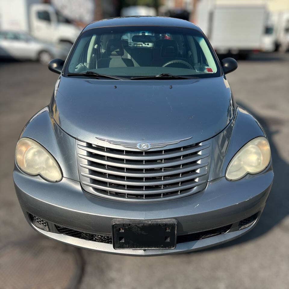 Gray 2009 Chrysler PT Cruiser Base 4dr Wagon 2