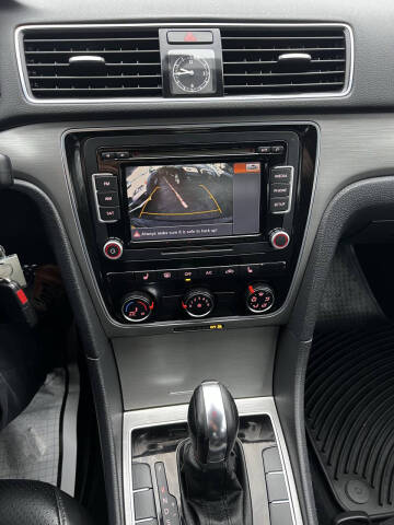 2014 Volkswagen Passat 1.8T SE PZEV