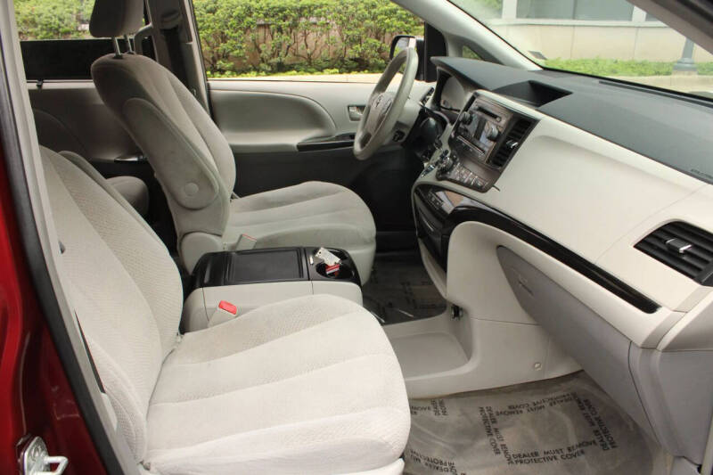 2013 Toyota Sienna