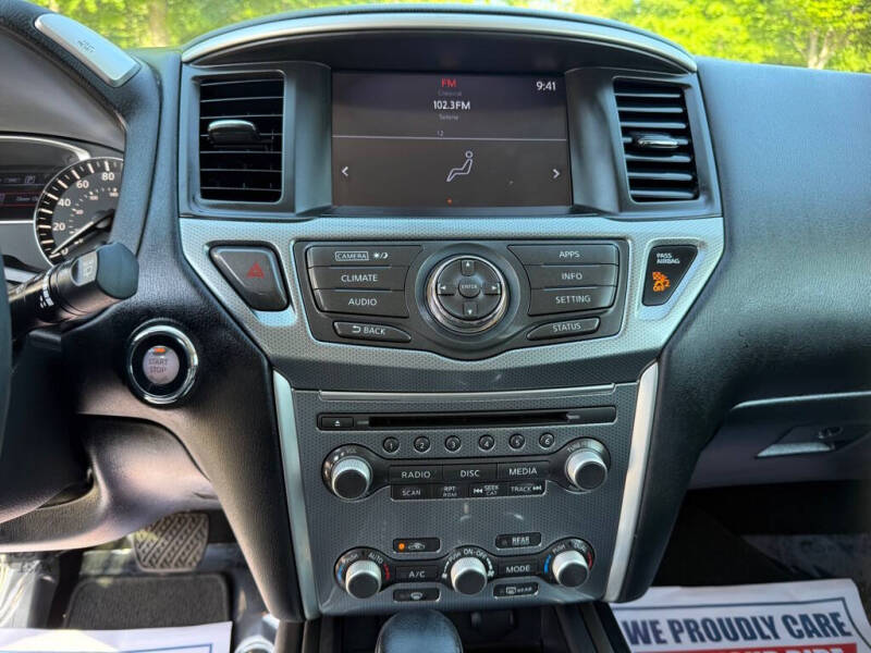 2017 Nissan Pathfinder S