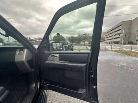 2017 Ford Expedition EL XLT