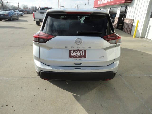 2025 Nissan Rogue SV