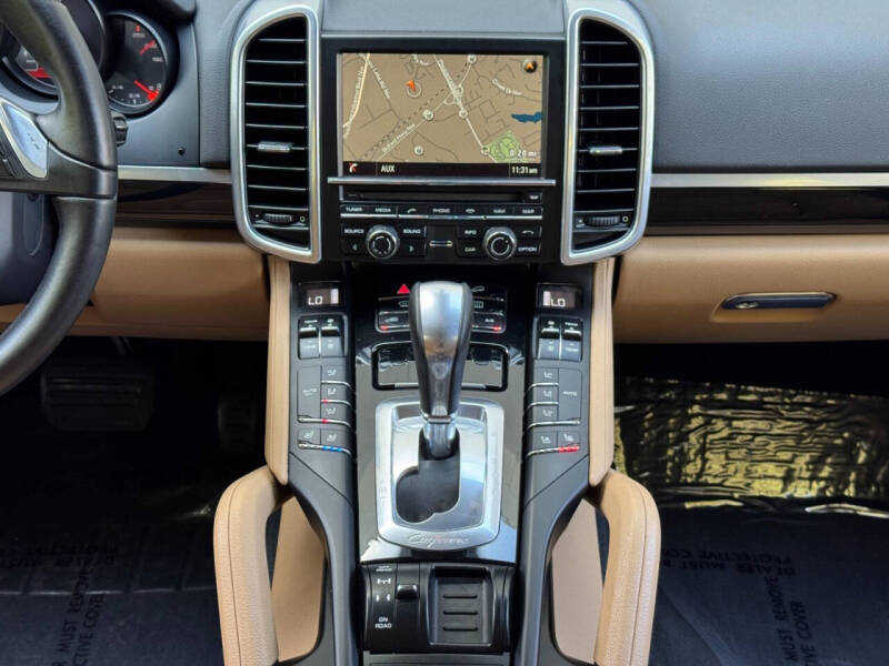 2014 Porsche Cayenne Platinum