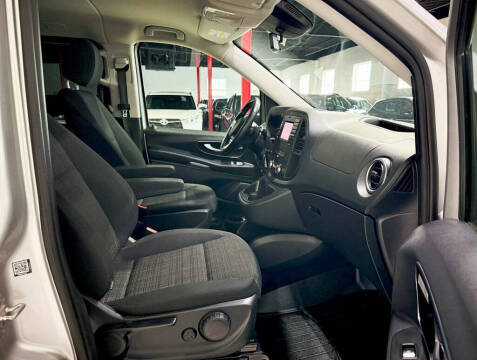 2017 Mercedes-Benz Metris Passenger