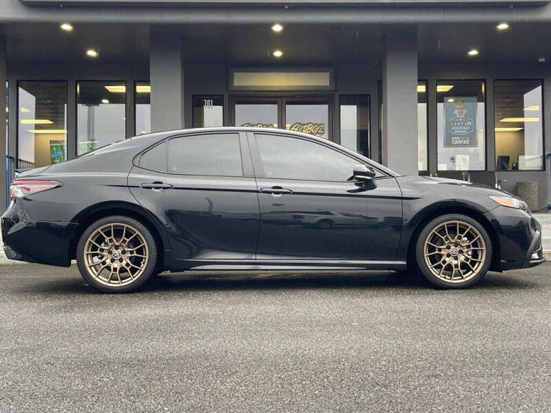 2024 Toyota Camry Hybrid SE