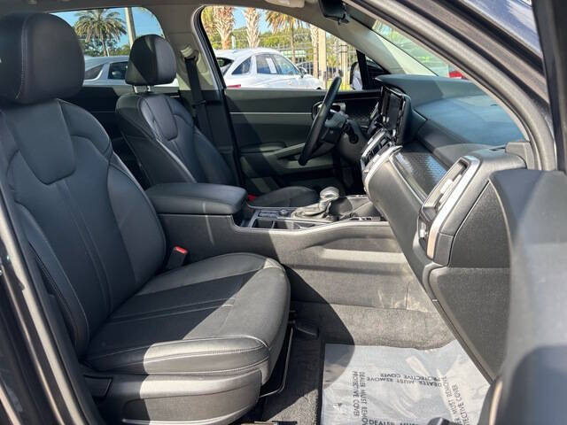 2023 Kia Sorento 25