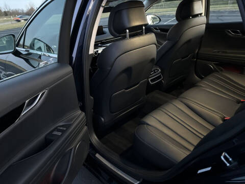 2023 Genesis G80