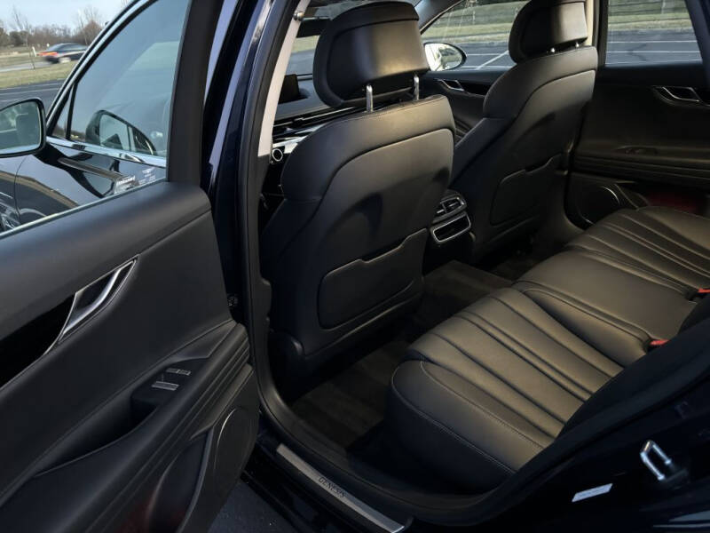 2023 Genesis G80