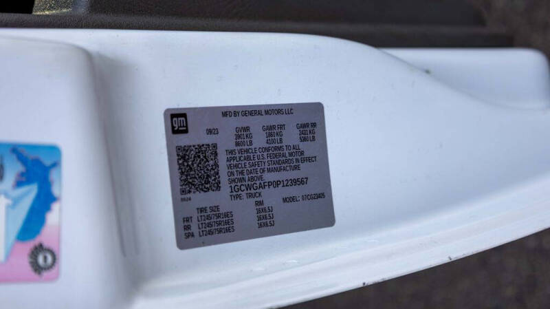 2023 Chevrolet Express 2500