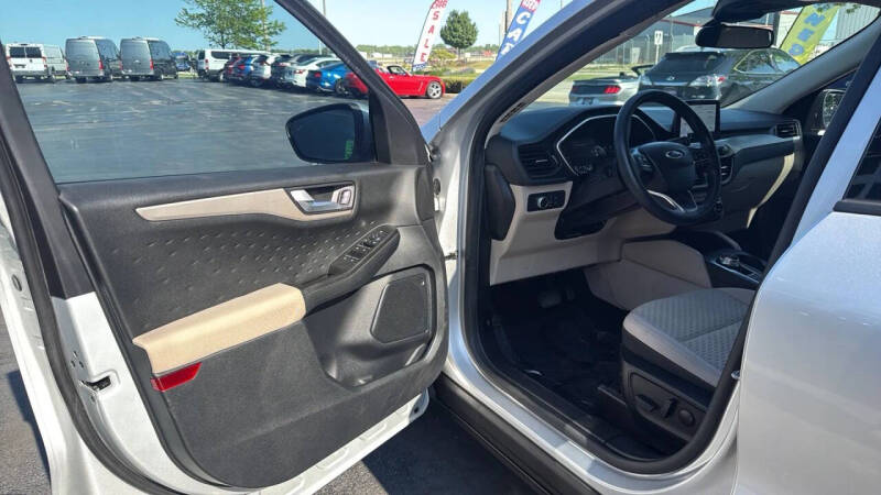 2020 Ford Escape SE