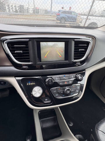 2019 Chrysler Pacifica Touring L