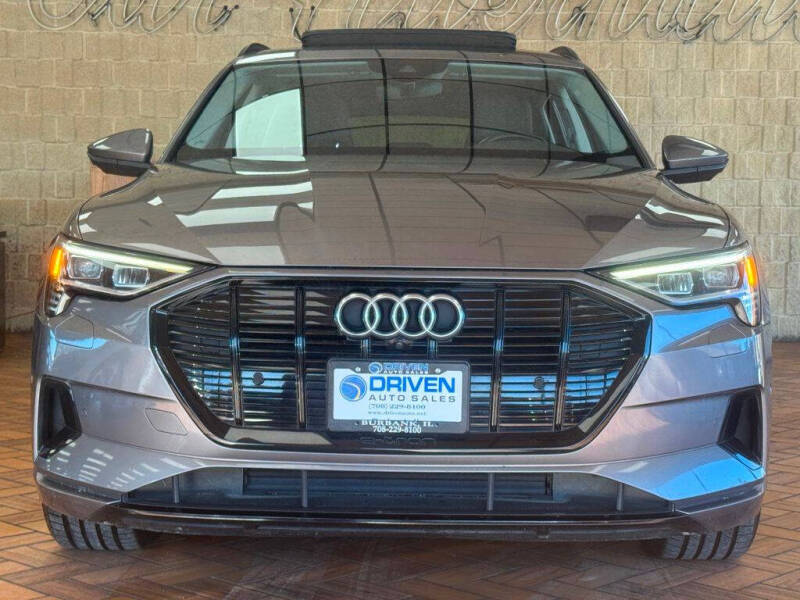 2021 Audi e-tron quattro Premium