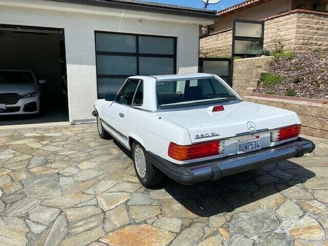 1987 Mercedes-Benz 560-Class 560 SL