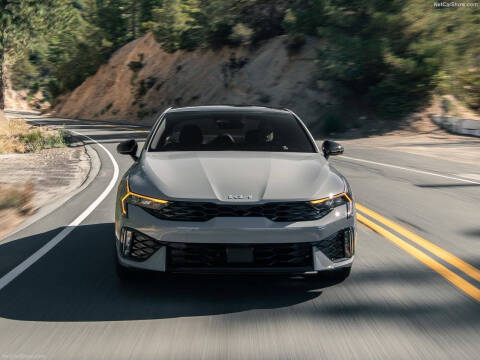 2025 Kia K5 EX
